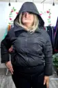Parka Corta Negra con Gorro