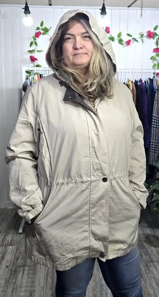 Parka con Gorro y Forro Desmontable 