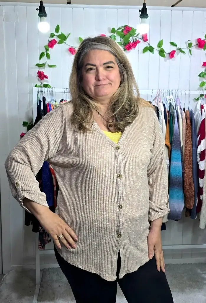 Sweater Abotonado con botón en Manga