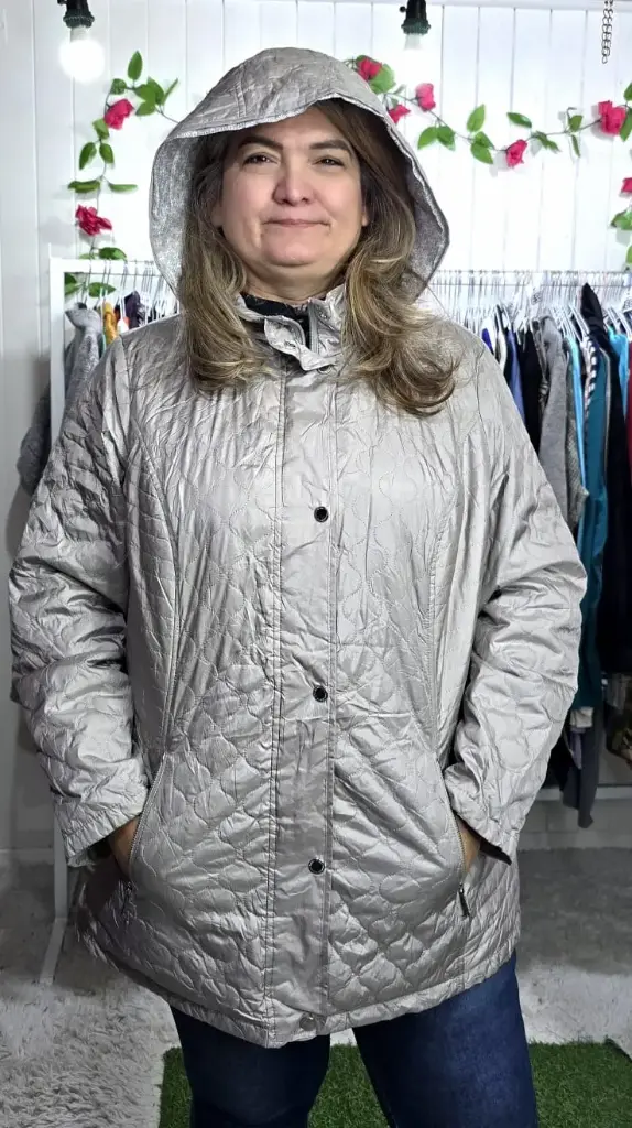Parka Gris con Gorro Desmontable 