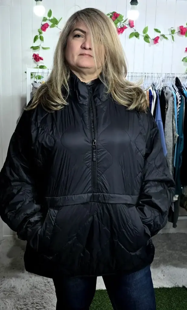 Chaqueta Oversize con Canguro y Medio Cierre