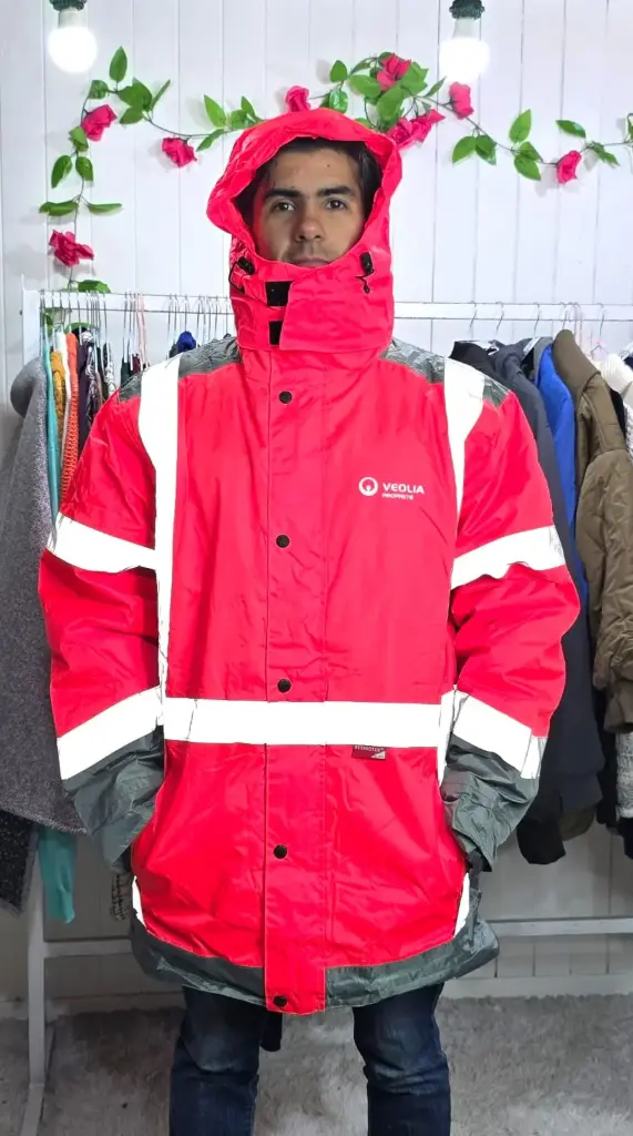 Chaqueta Impermeable Reflectante con Gorro 