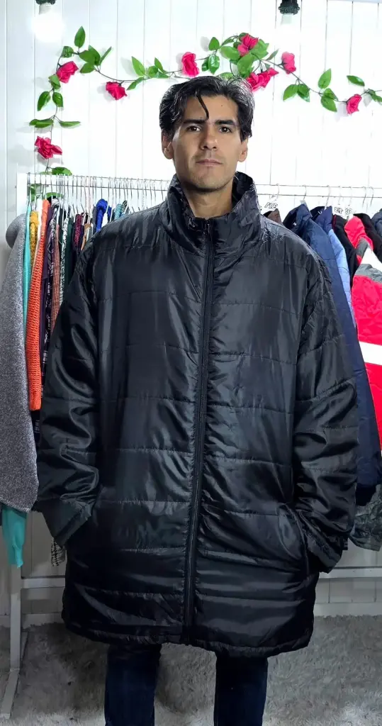Parka Larga Negra sin Gorro