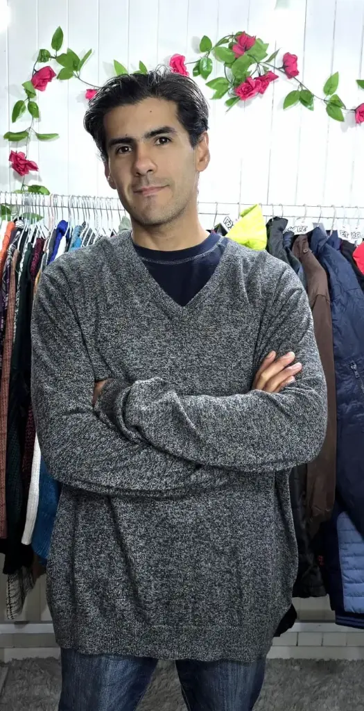 Sweater Gris Cuello en V