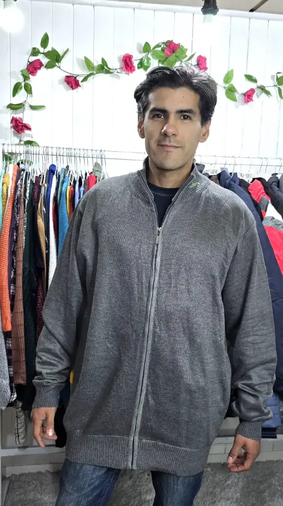Chaleco Gris Cuello estrecho a Cierre 