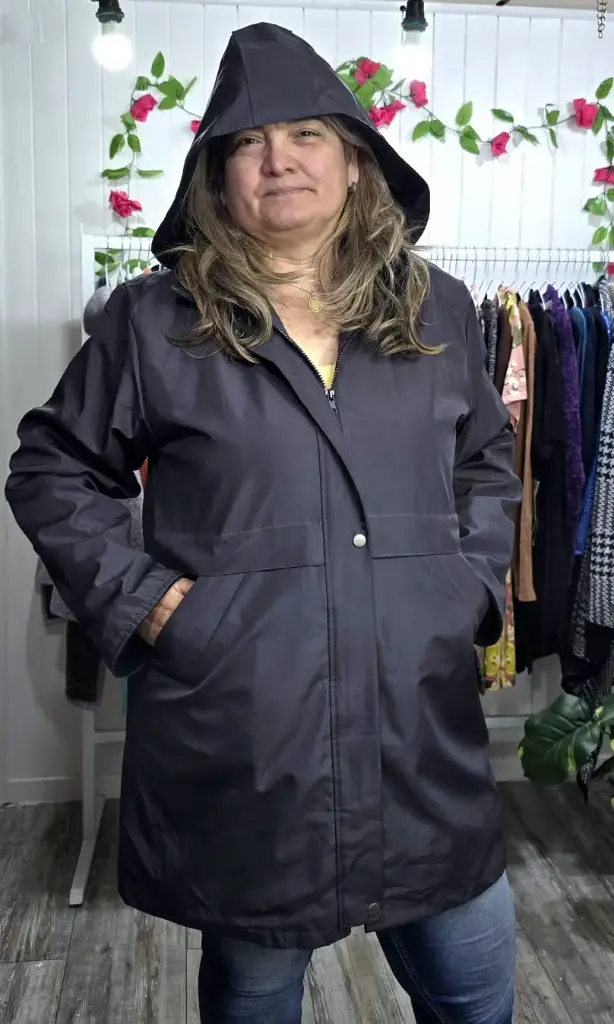 Parka Larga Gris Oscuro con Gorro