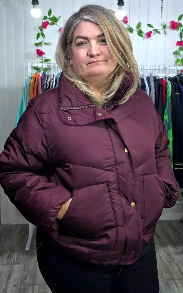 Parka Corta Morada sin Gorro 