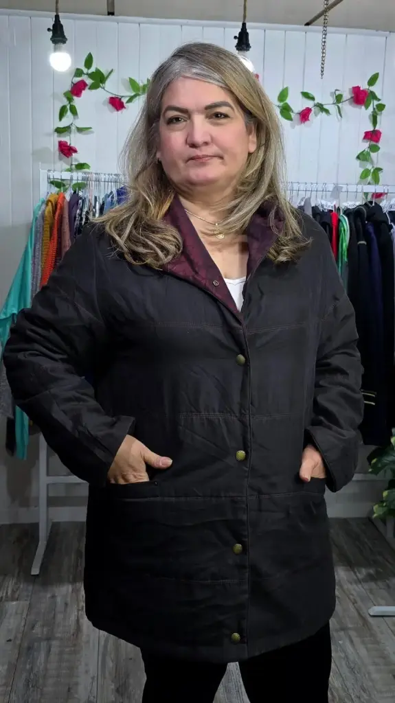 Chaqueta Reversible con Broches