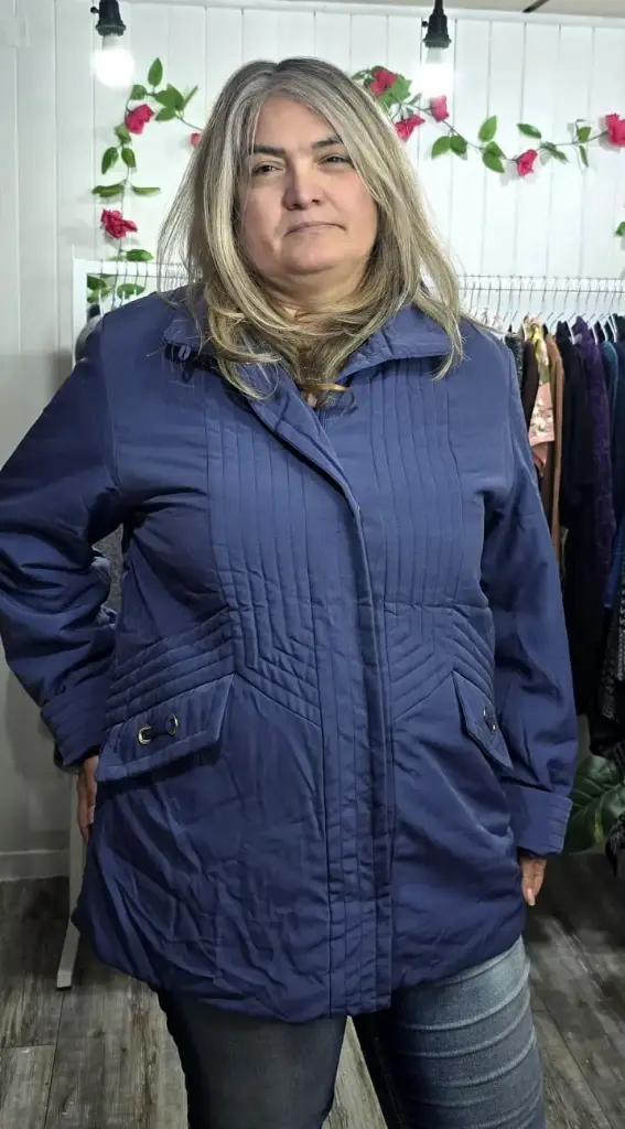 Chaqueta Azul con Broches